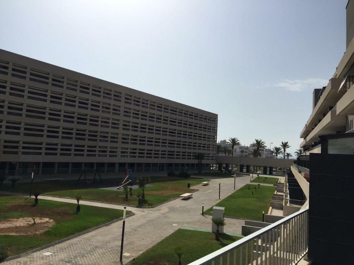 Apartamento Lujo, Primera Linea Playa, Garaje, Wifi, Piscina Climatizada Roquetas de Mar Exteriör bild