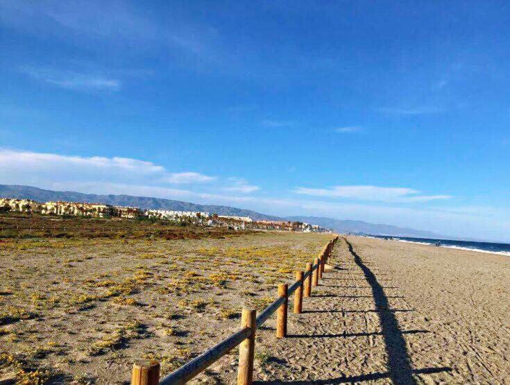 Apartamento Lujo, Primera Linea Playa, Garaje, Wifi, Piscina Climatizada Roquetas de Mar Exteriör bild